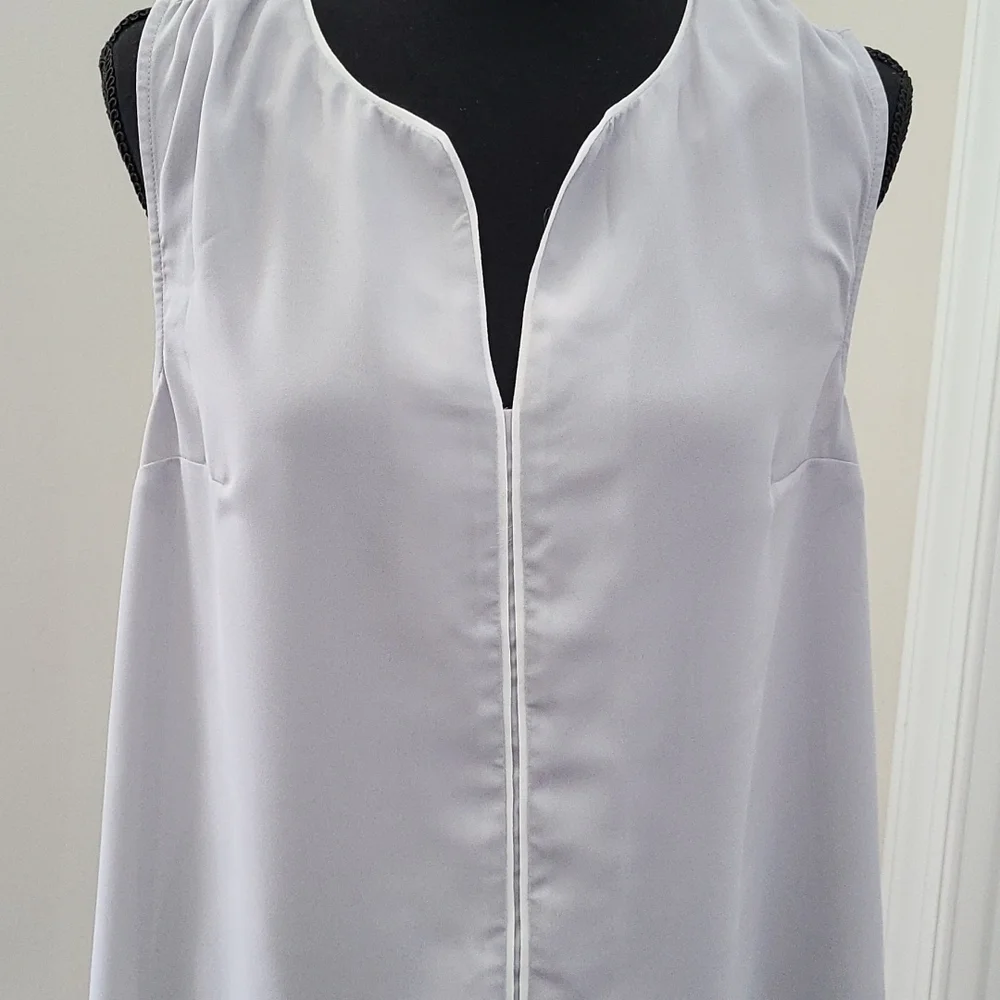 ModCloth Light Grey Top - Picture 3 of 8